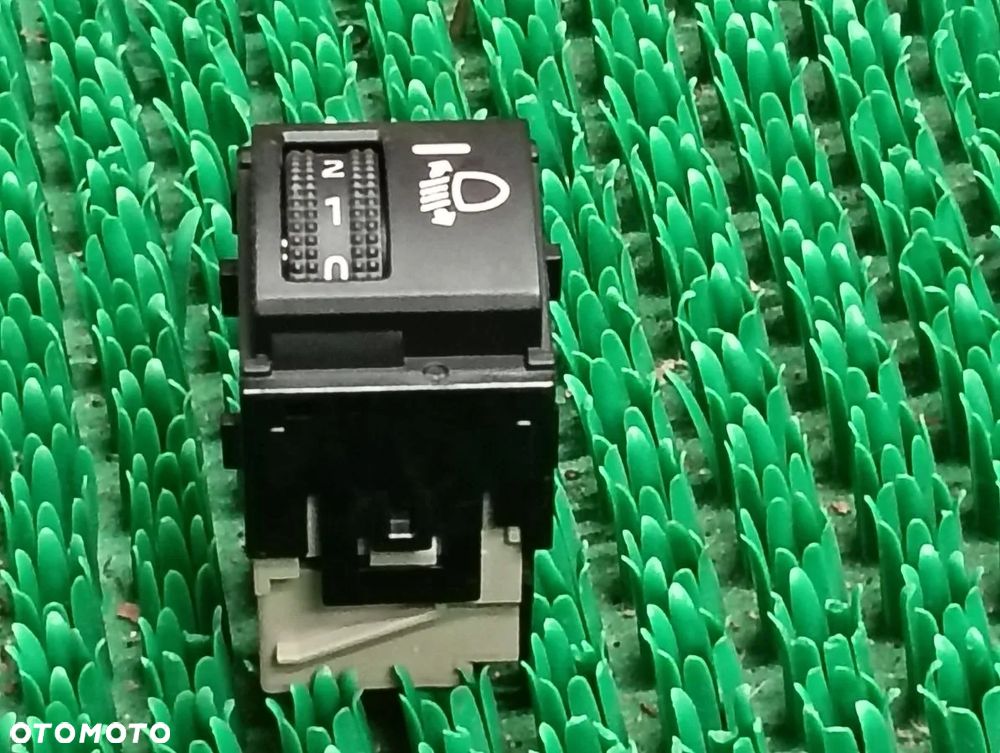 TOYOTA C-HR od 2023r Panel Przycisk Regulacji Wysokości Świateł - 2