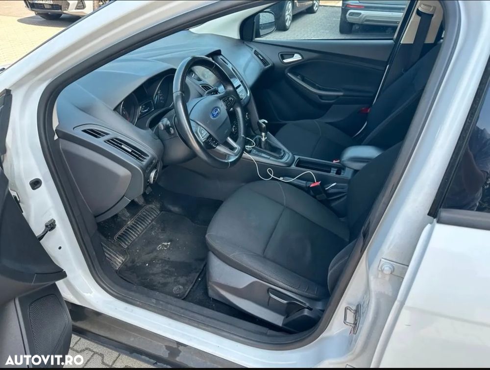 Ford Focus 1.5 TDCi DPF Start-Stopp-System Business - 7