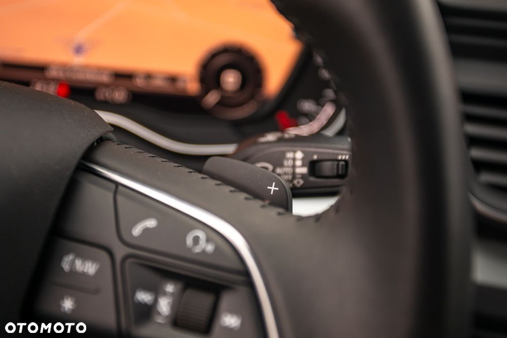 Audi Q5 55 TFSIe quattro S tronic S line business - 28