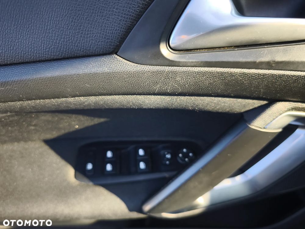 Peugeot 308 1.6 BlueHDi Active S&S - 17