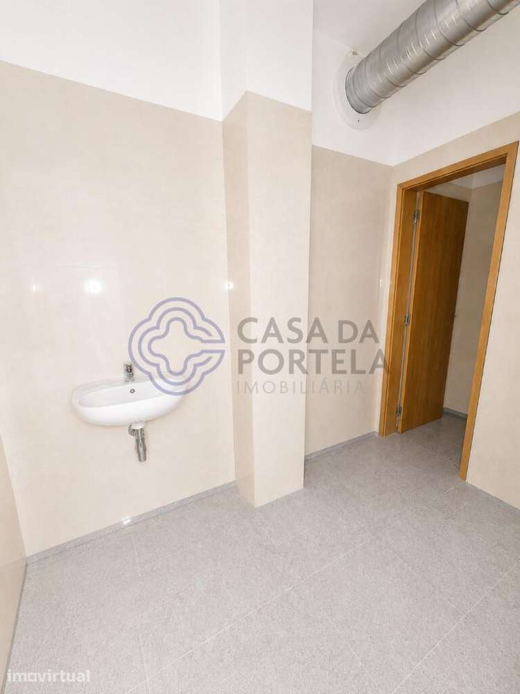 Loja/ Espaço Comercial no centro do Porto - Grande imagem: 4/7