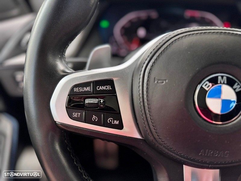 BMW 118 d Pack Desportivo M - 24