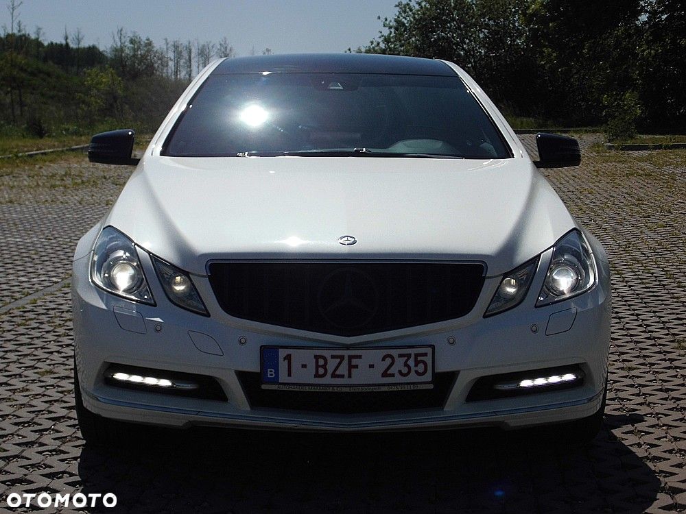Mercedes-Benz Klasa E 200 CGI BlueEFFICIENCY Automatik Avantgarde - 22