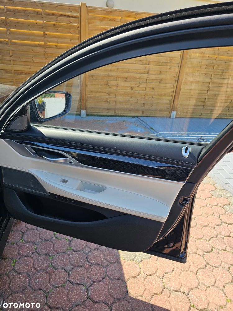 BMW Seria 7 750Ld xDrive sport - 13