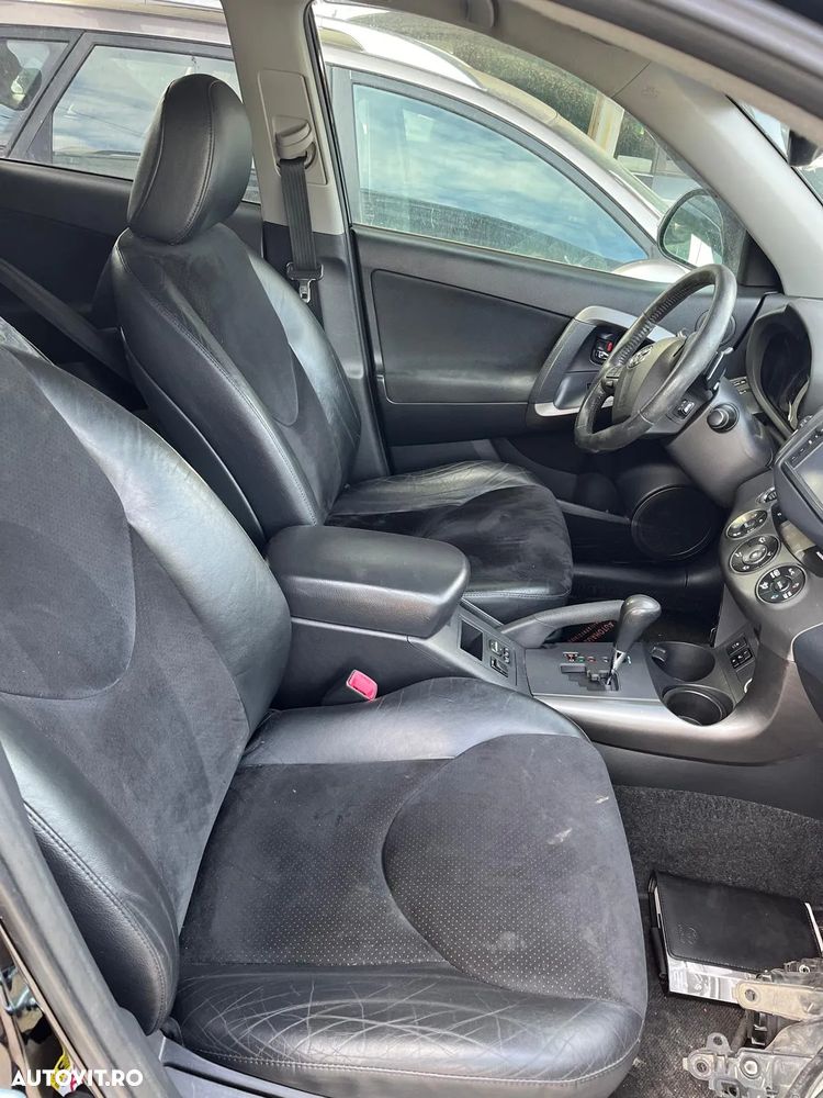 Interior (scaune incalzite)  Toyota RAV4 2012 SUV - 1