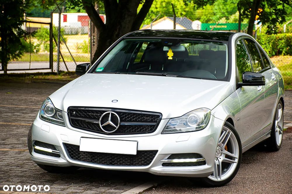 Mercedes-Benz Klasa C 250 CGI BlueEff Avantgarde - 5
