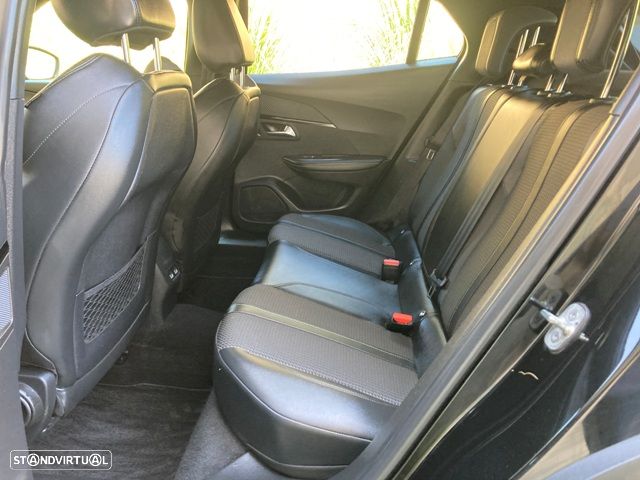 Peugeot 2008 1.5 BlueHDi GT EAT8 - 36