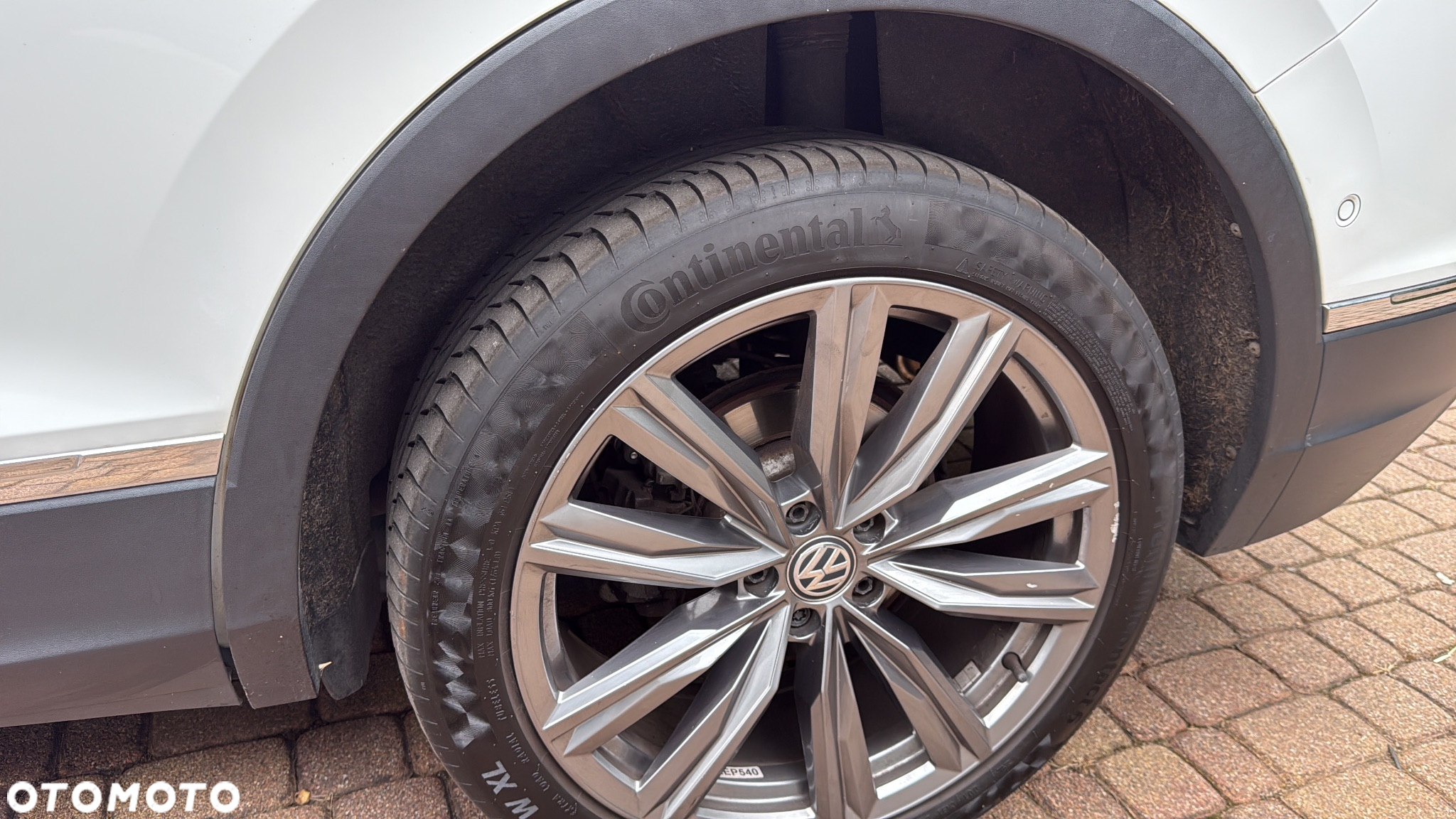 Volkswagen Tiguan Allspace 2.0 TDI 4Mot SCR Comfortline DSG 7os - 12