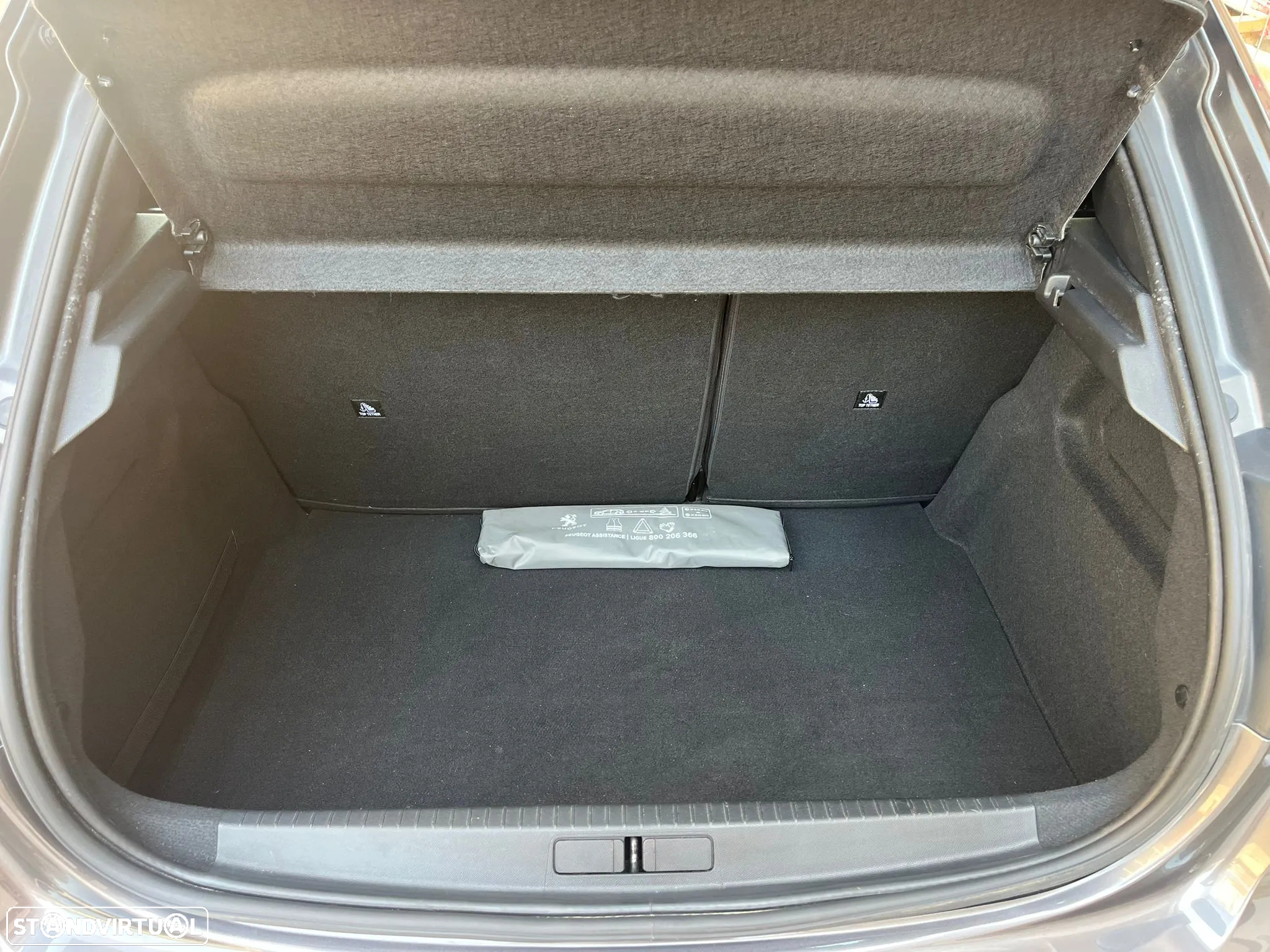 Peugeot 208 1.5 BlueHDi Active Business Pack - 11