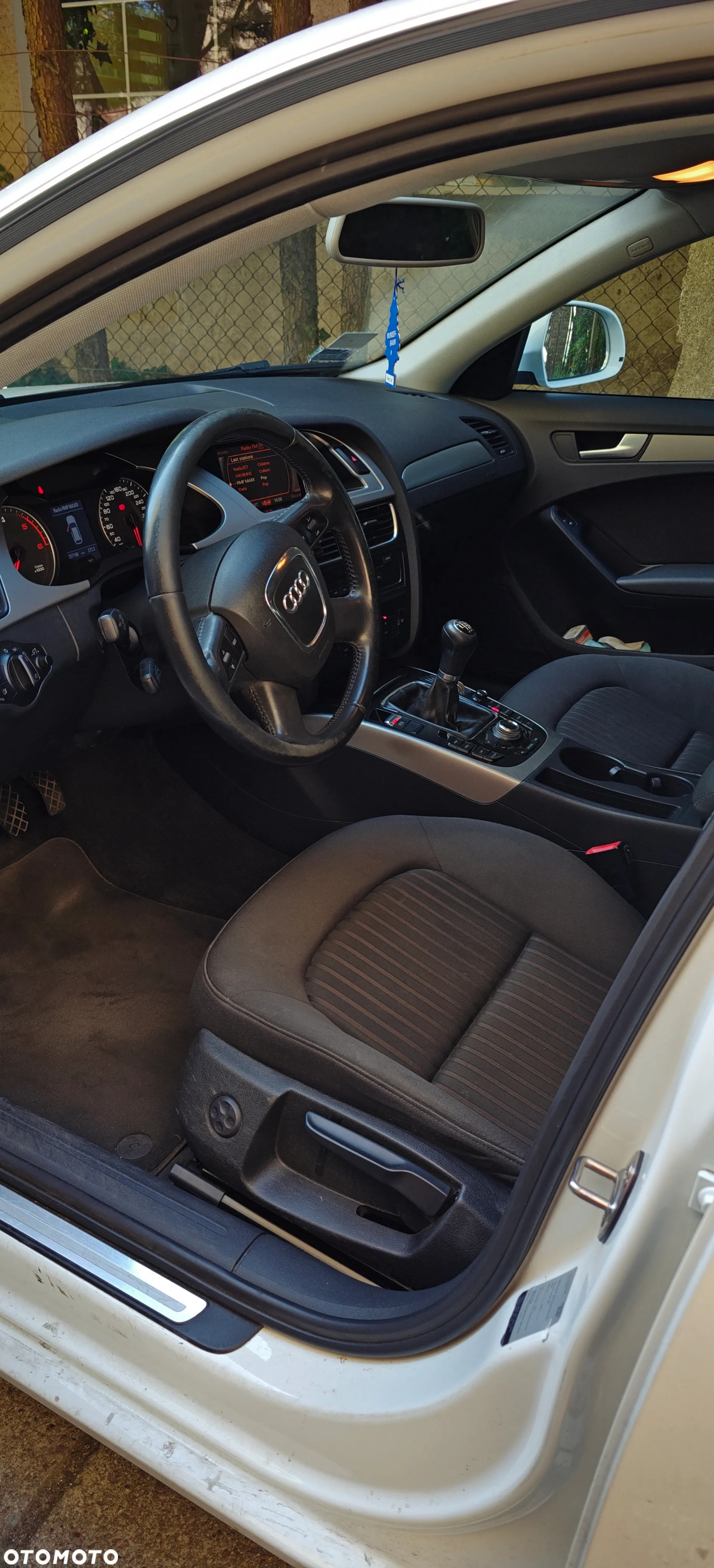 Audi A4 2.0 TDI - 9
