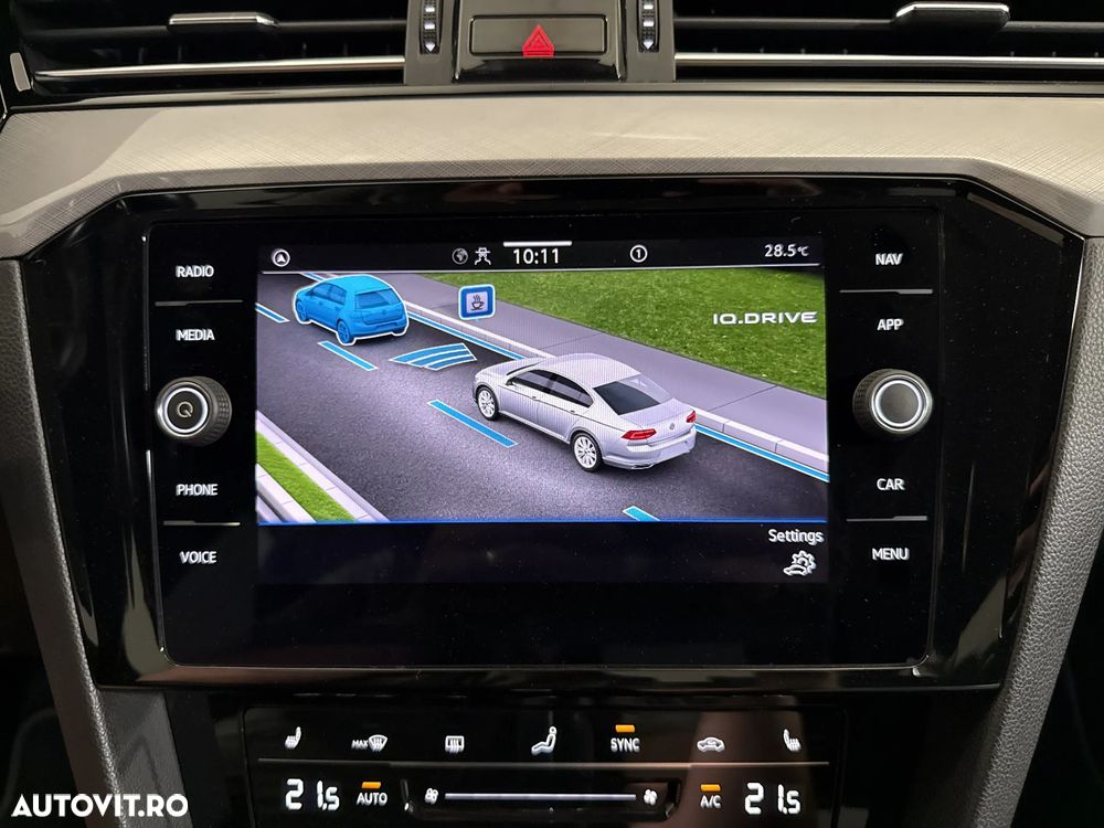 Volkswagen Passat - 21