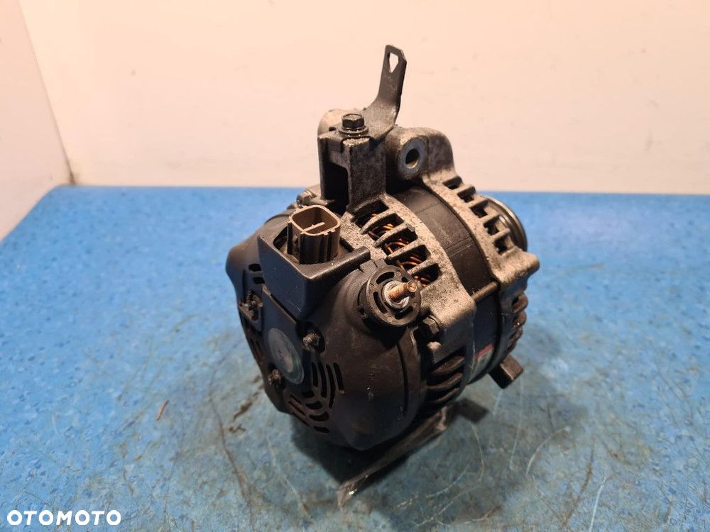 TOYOTA AVENSIS T25 LIFT 2.2D ALTERNATOR A6052 - 4