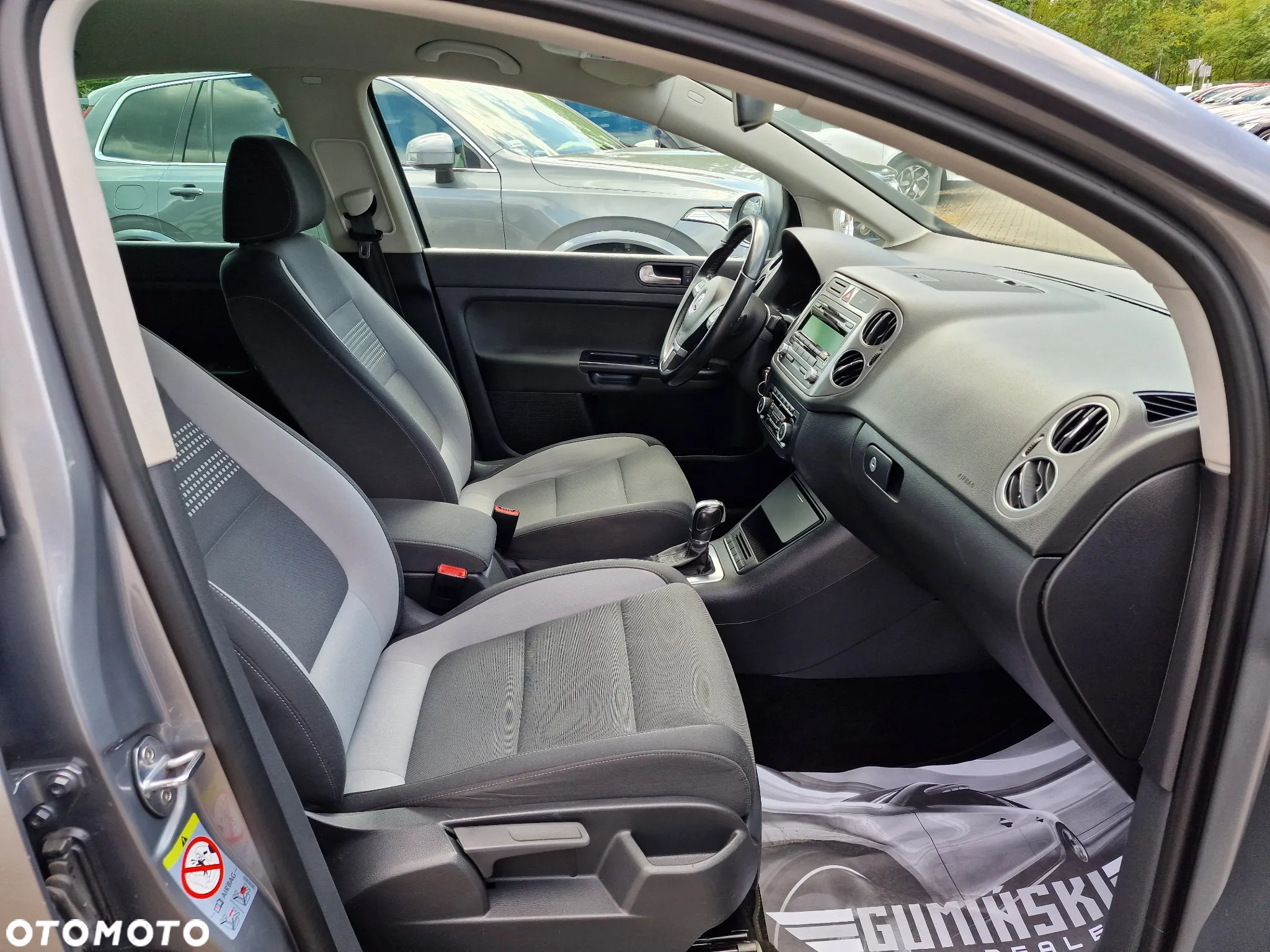 Volkswagen Golf Plus 1.6 TDI BlueMot Comfortline DSG - 18