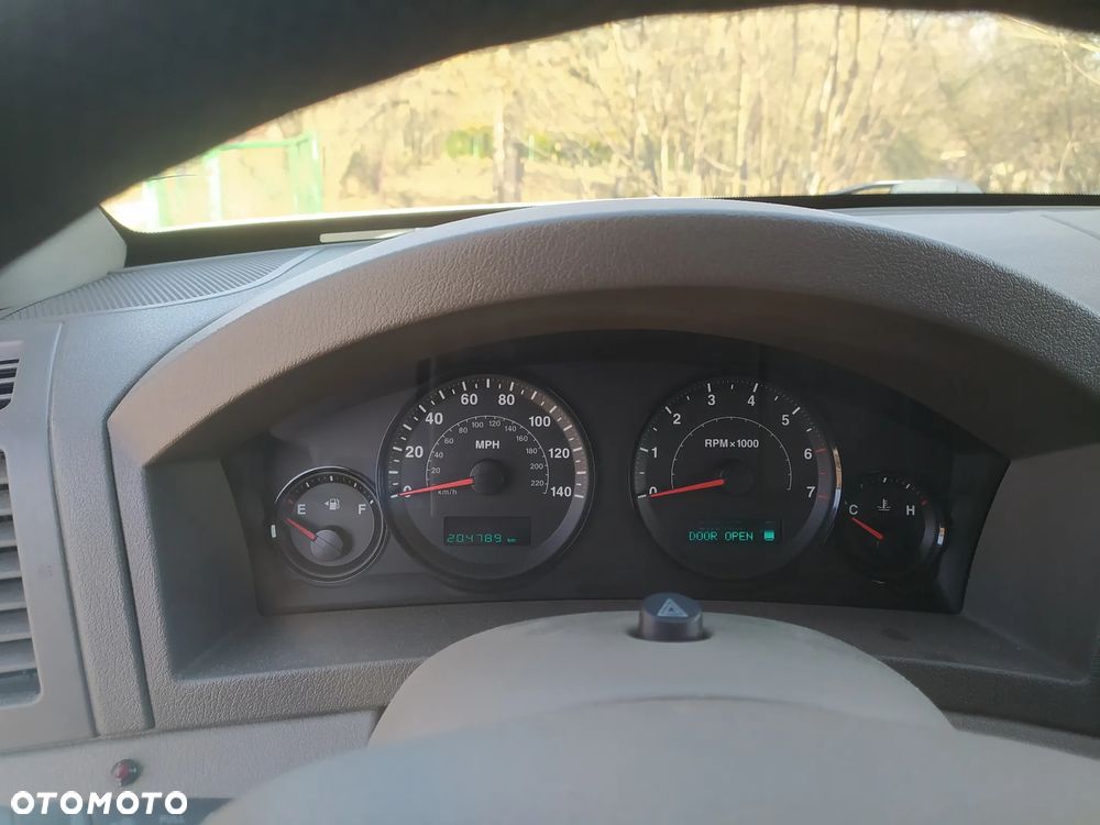 Jeep Grand Cherokee - 1