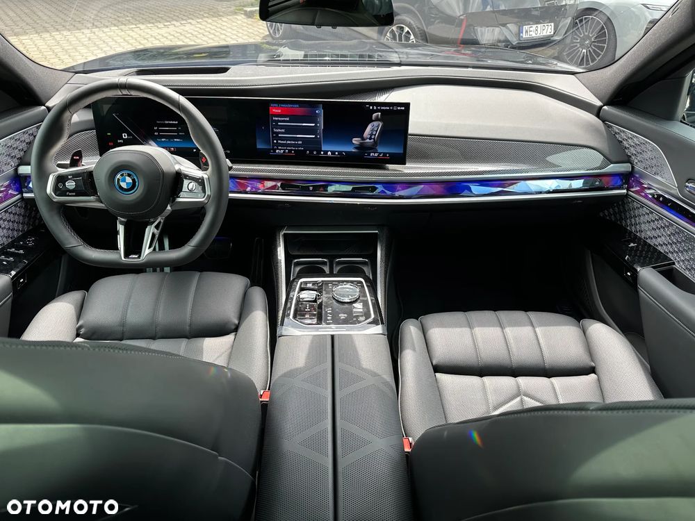 BMW Seria 7 M760e PHEV xDrive Individual Edition sport - 9