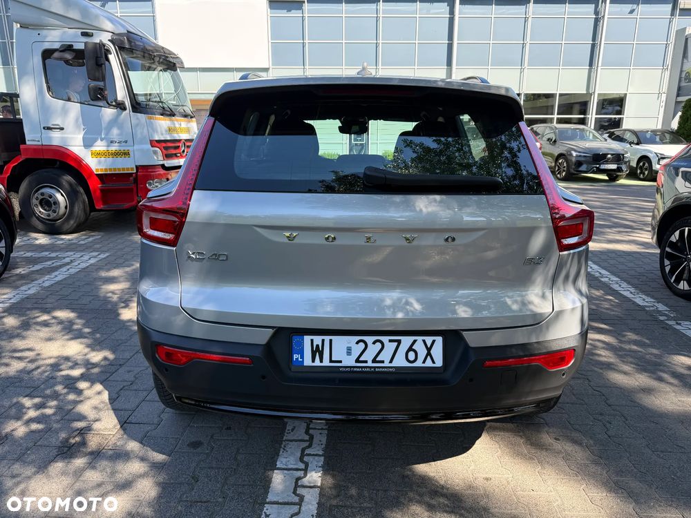Volvo XC 40 B3 Plus Dark - 6