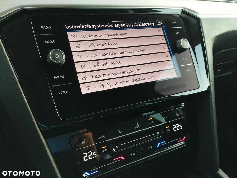 Volkswagen Passat Variant 2.0 TDI Elegance DSG - 19