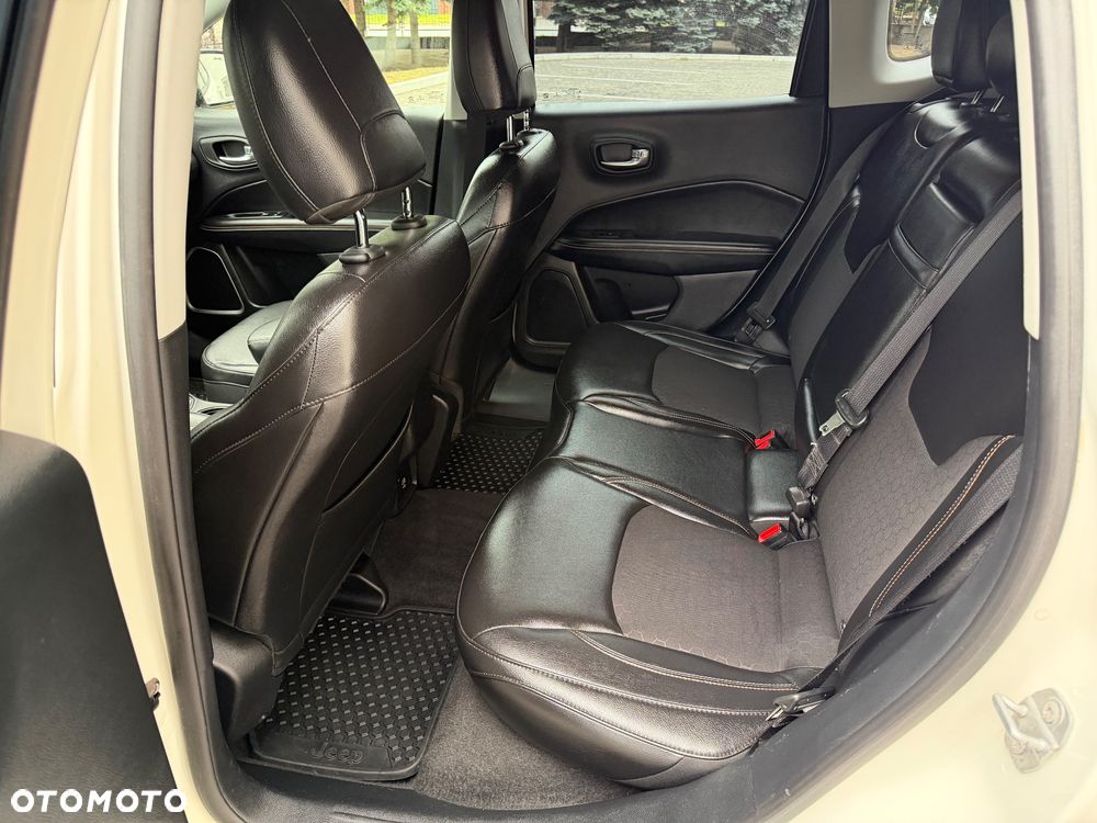 Jeep Compass 1.4 MultiAir Longitude - 23