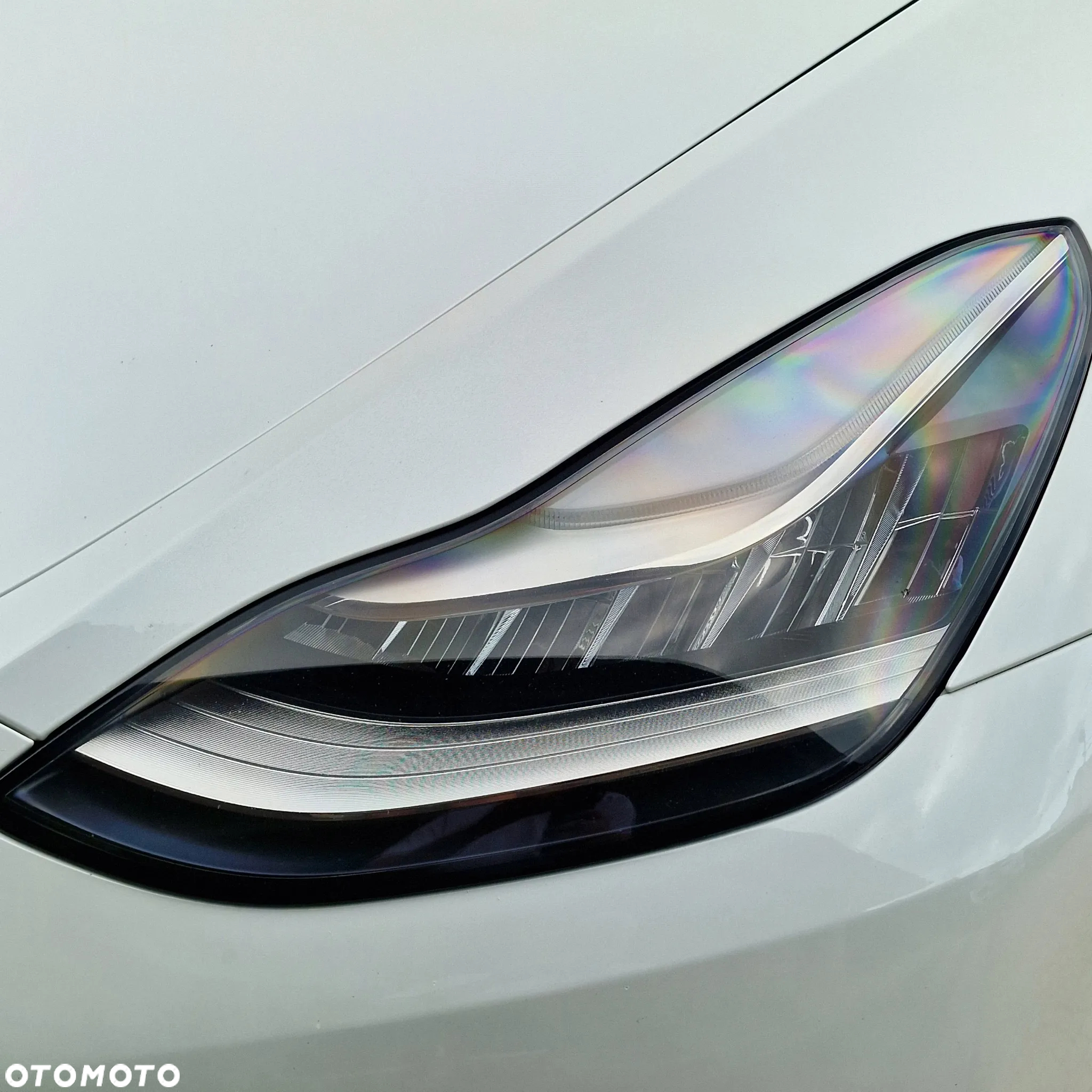 Tesla Y - 8