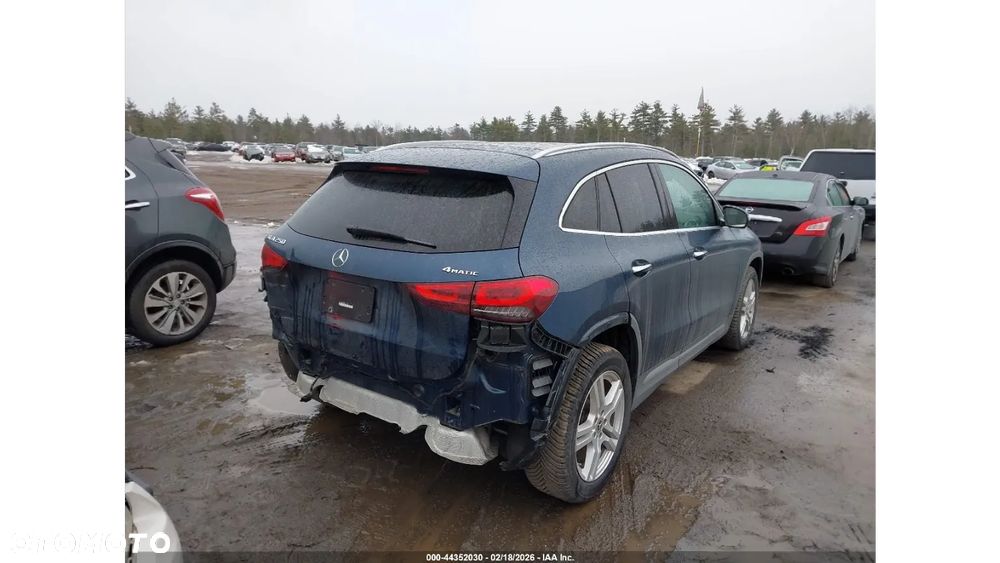 Mercedes-Benz GLA 250 4-Matic - 6