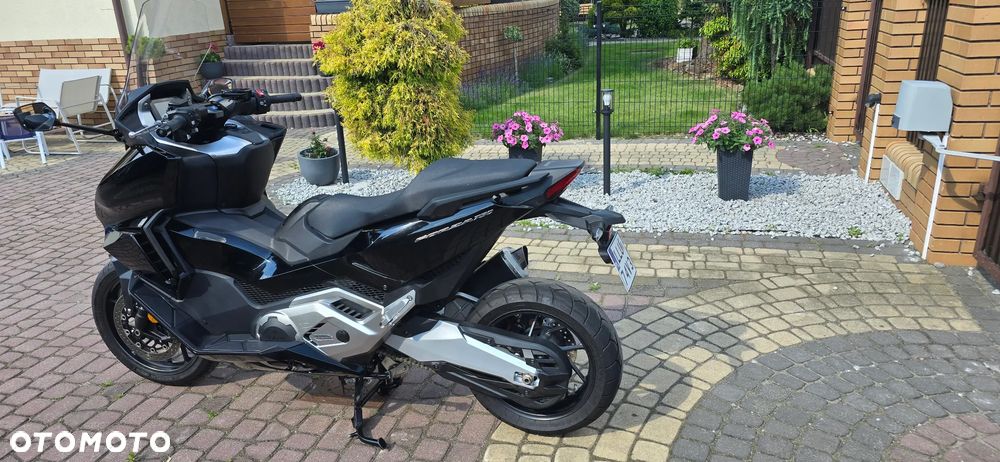 Honda NSS - 6