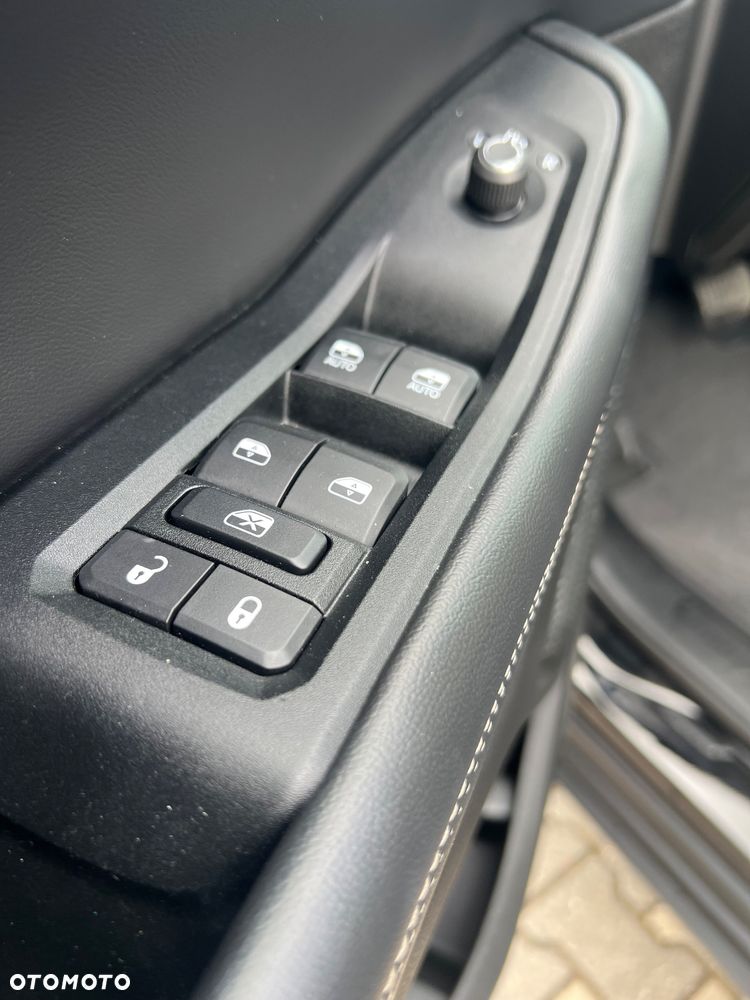 Jeep Grand Cherokee - 13