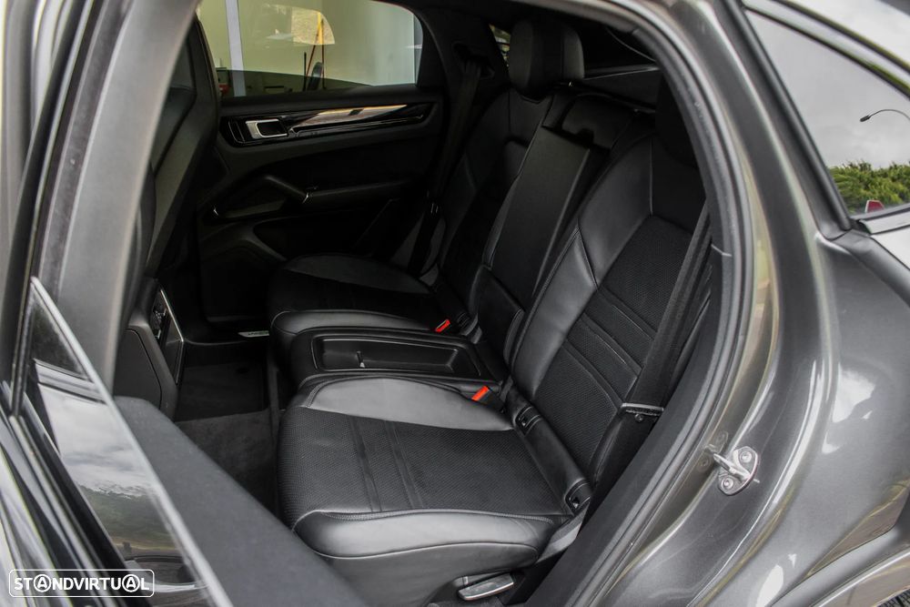 Porsche Cayenne Coupé E-Hybrid Tiptronic S - 29