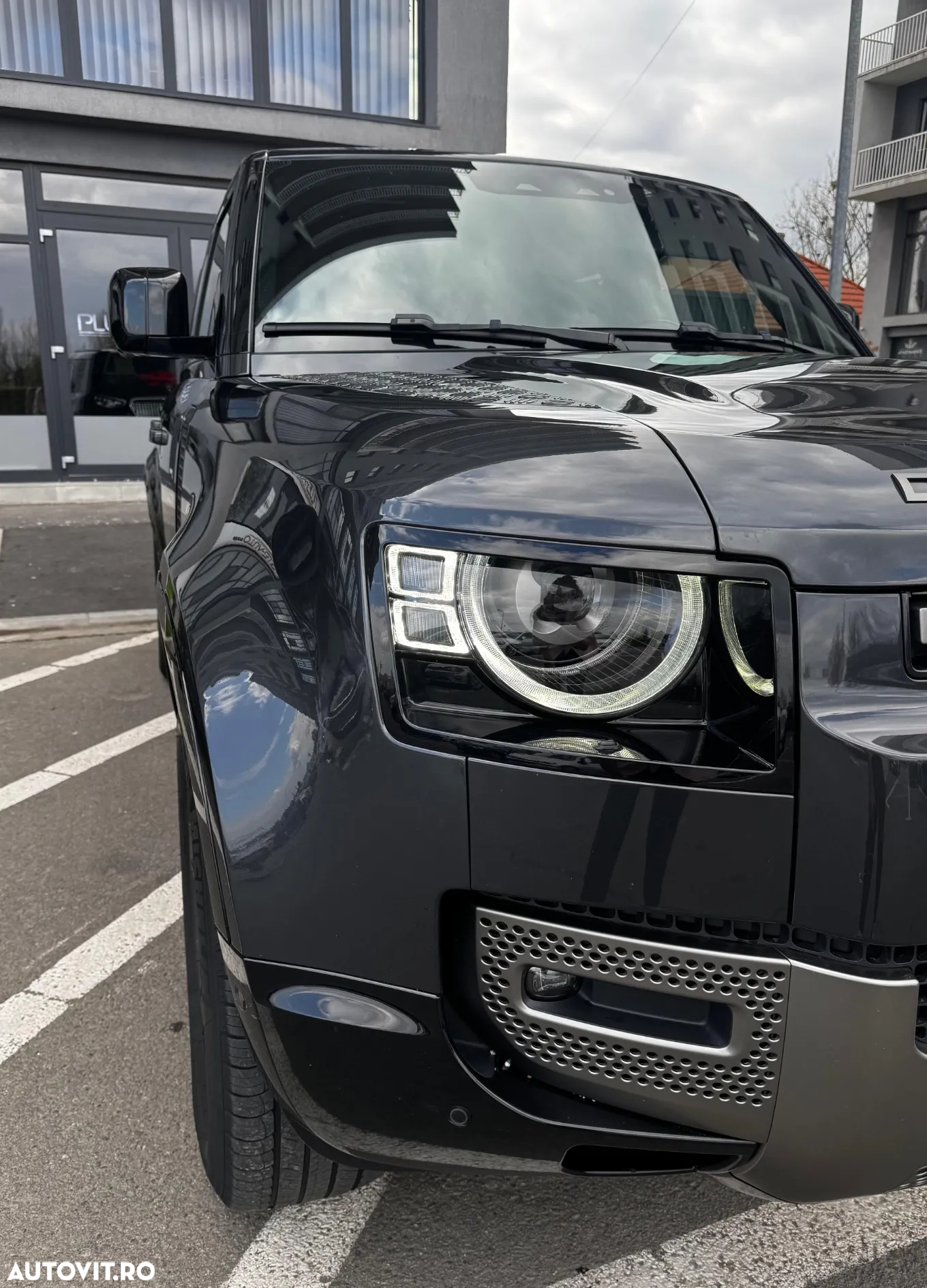 Land Rover Defender - 18