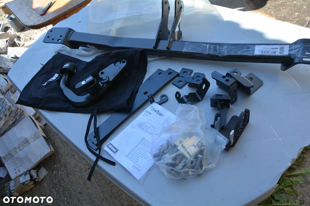 Honda CR-V 2012-  -  hak wypinany Brink na klucz - 3