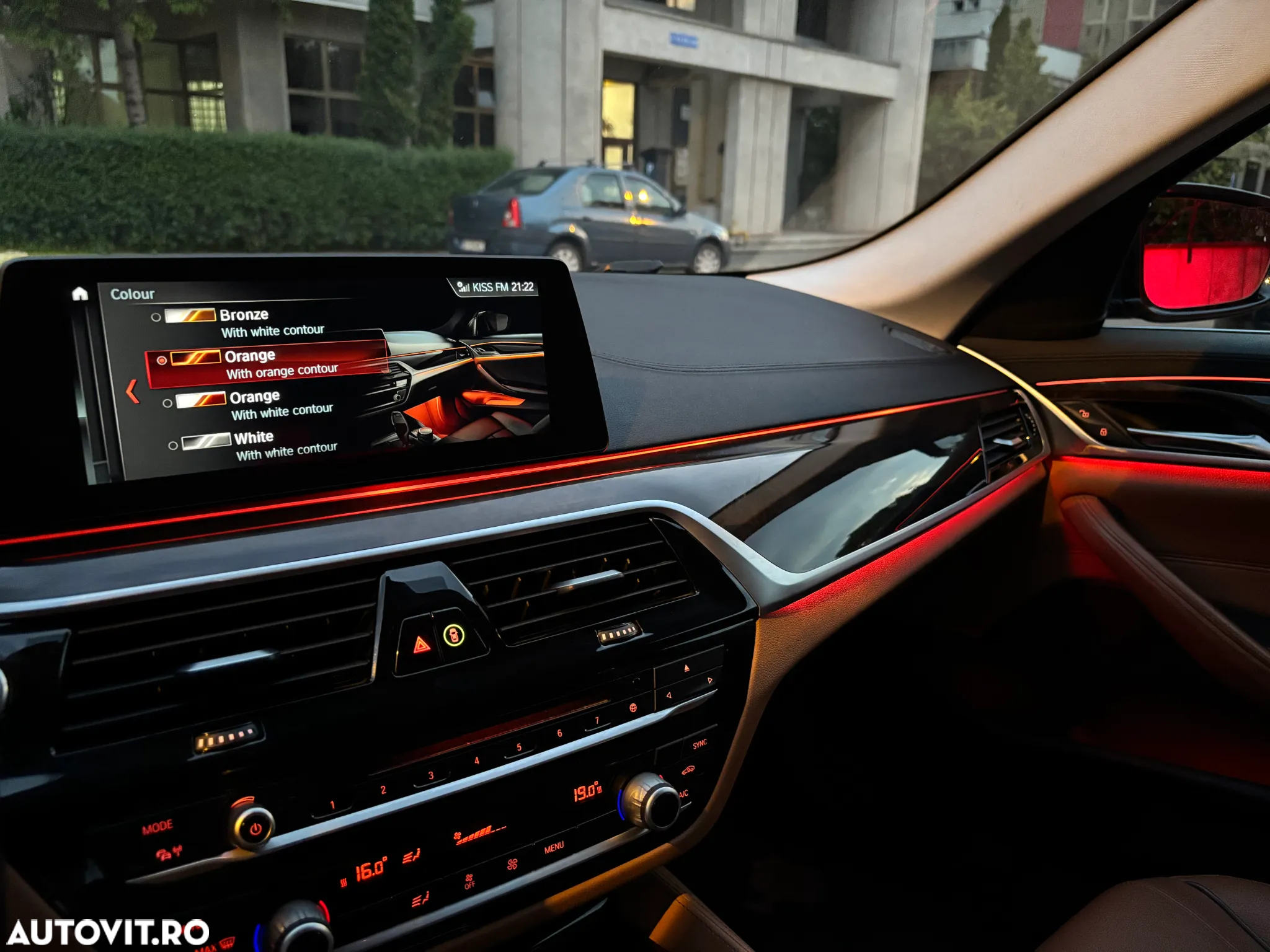 BMW Seria 5 530e iPerformance Aut. Luxury Line - 34