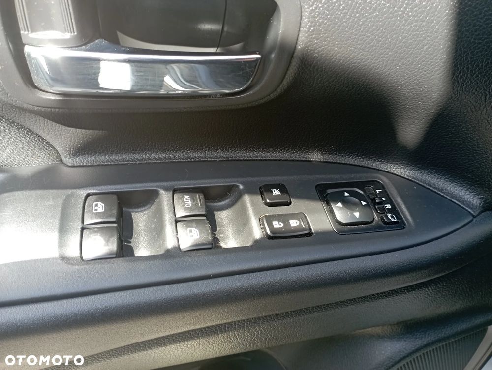 Mitsubishi Outlander 2.0 Intense 4WD CVT - 6