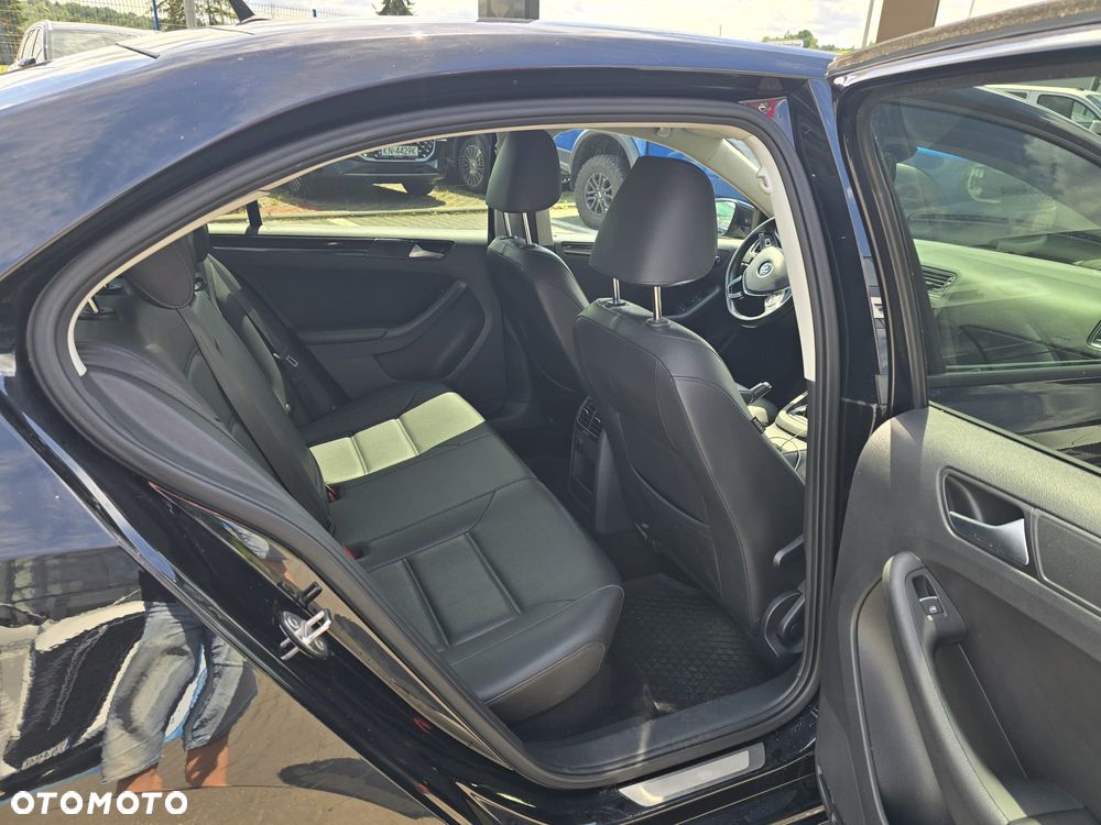 Volkswagen Jetta 1.4 TSI BMT Highline - 10