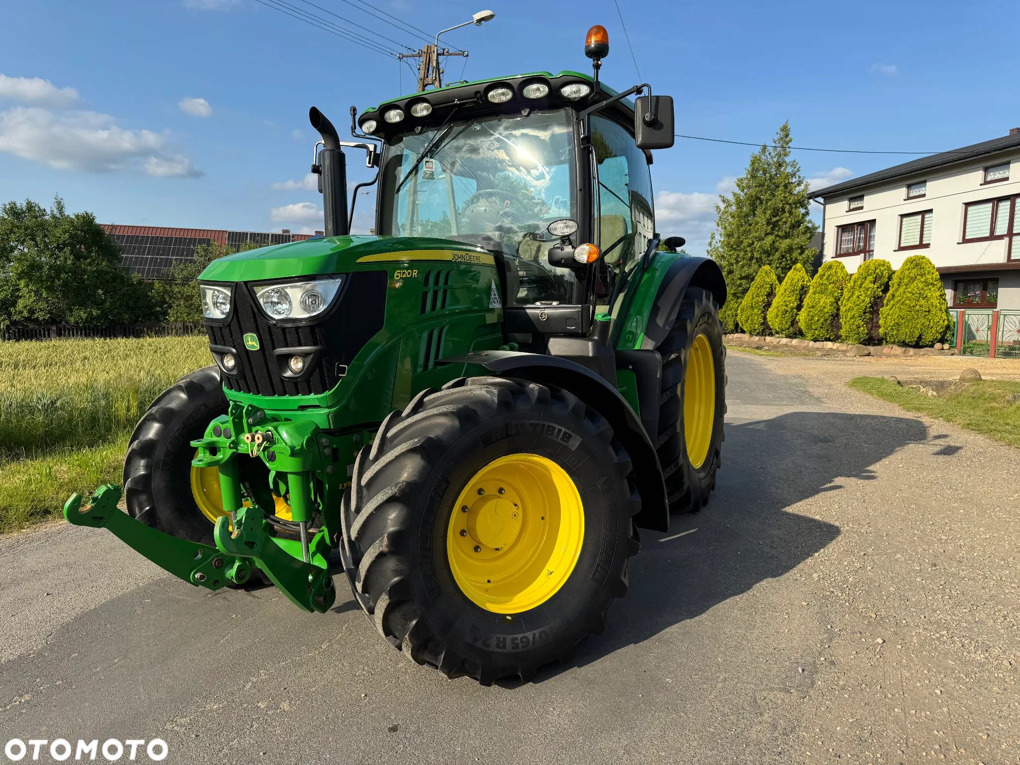 John Deere 6120R - 10