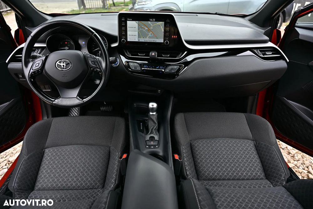 Toyota C-HR Flow - 28