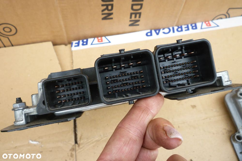 sterownik komputer Citroen C4 Grand Picasso 0261S04689 9666104380 - 3