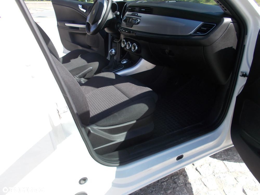 Alfa Romeo Giulietta - 14