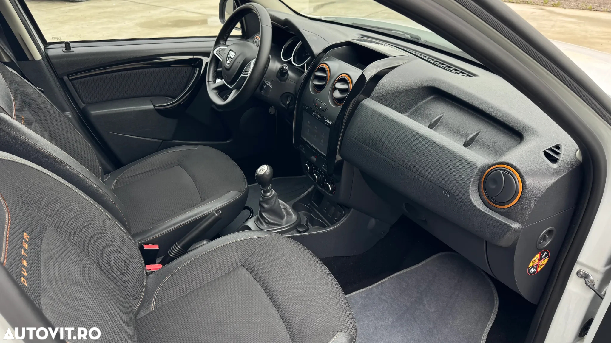 Dacia Duster 1.5 dCi 4x2 Laureate - 6