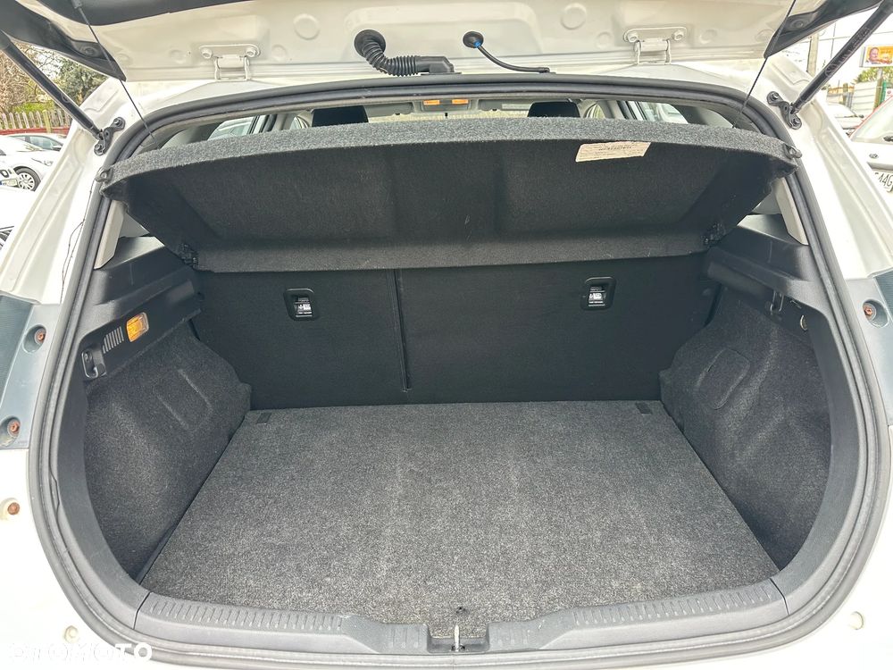 Toyota Auris - 22