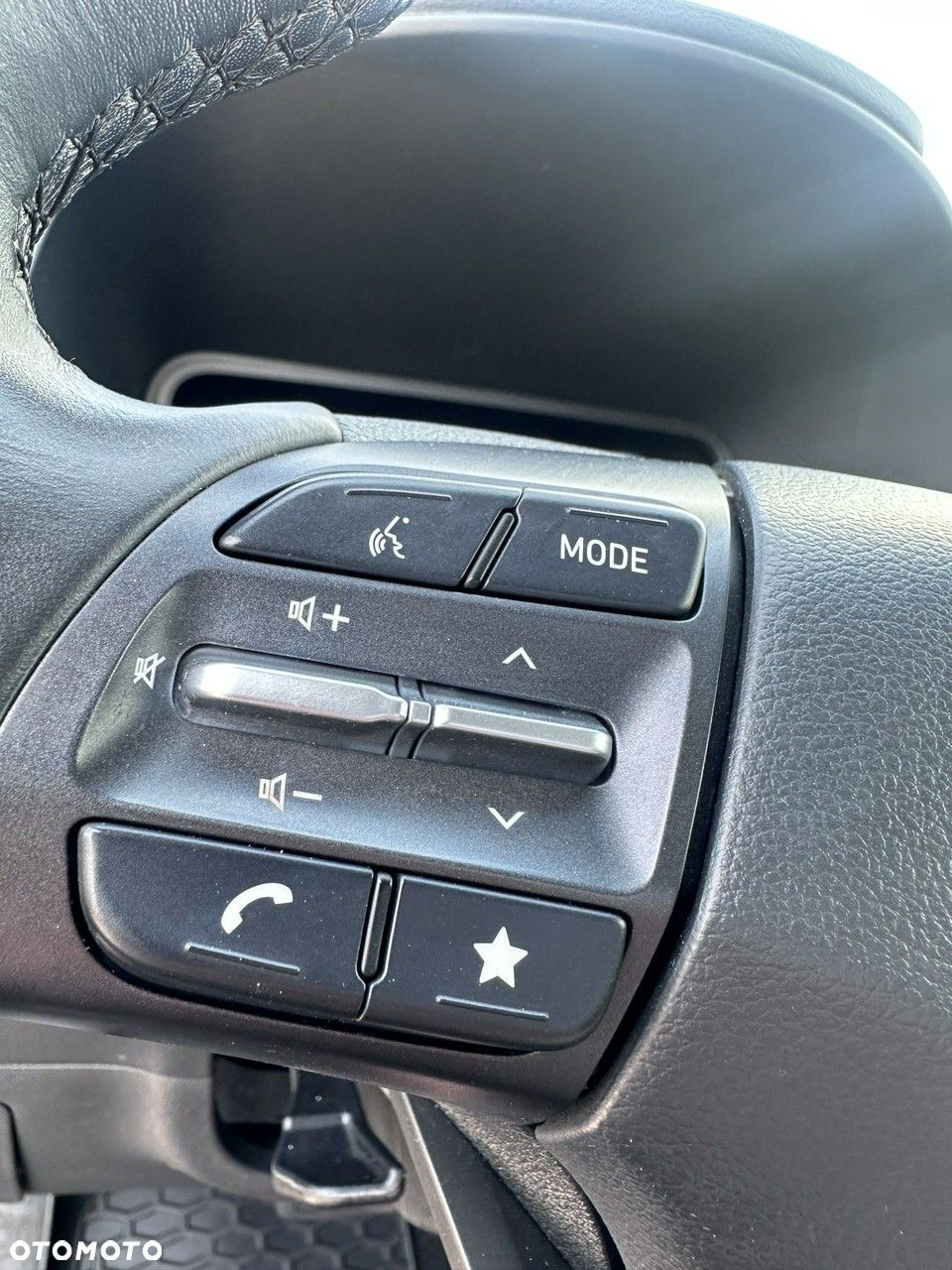 Hyundai Kona 1.6 GDI Hybrid Premium DCT - 16