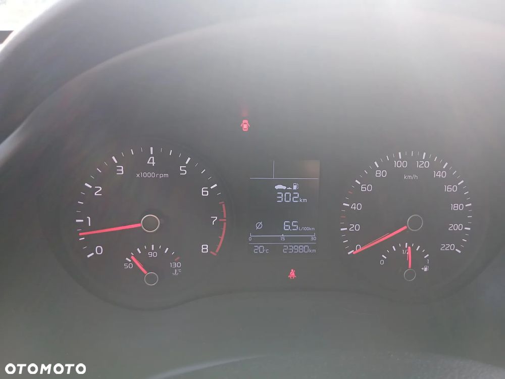 Kia Rio 1.2 L - 24