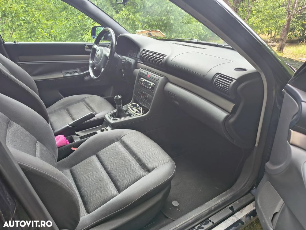Audi A4 Limuzina - 5