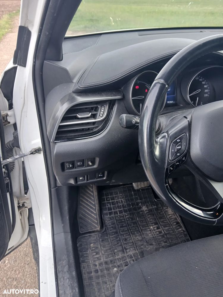 Toyota C-HR 1.8 HSD 4x2 CVT C-ult LED - 12