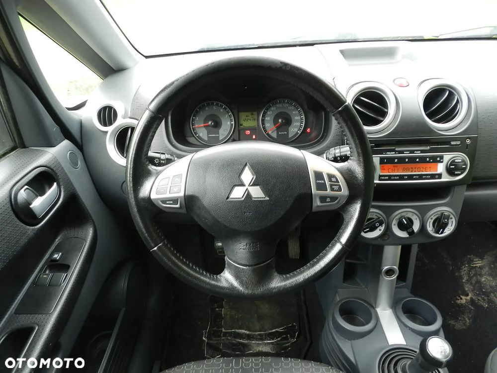 Mitsubishi Colt - 7