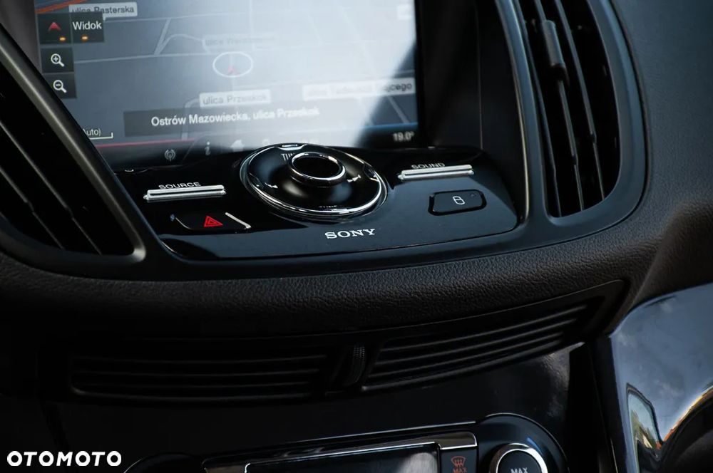 Ford Kuga 1.5 EcoBoost TITANIUM - 33