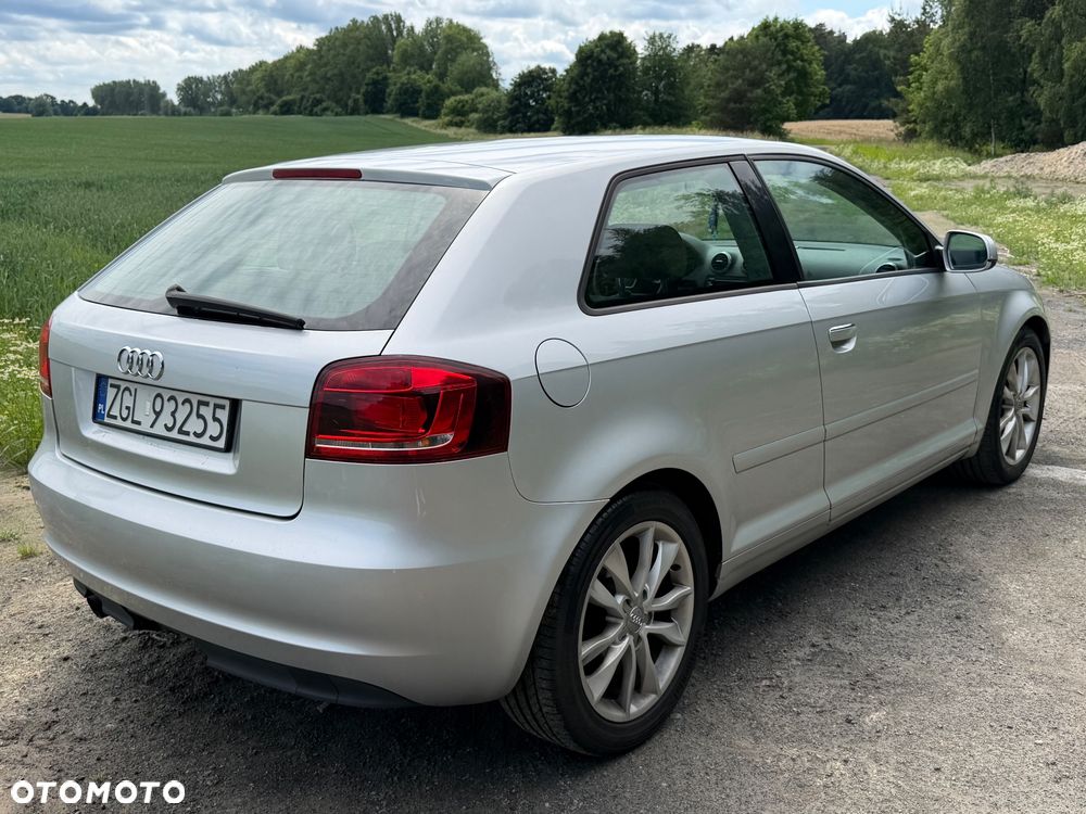 Audi A3 3-drzwiowe 2.0 TDI DPF Attraction - 5