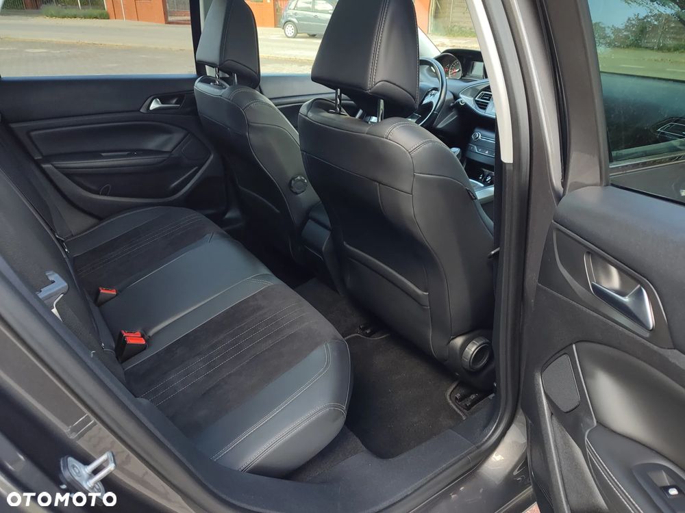 Peugeot 308 2.0 Blue HDi Allure S&S - 18