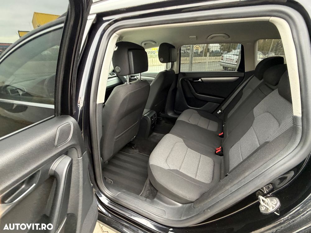 Volkswagen Passat Variant 2.0 TDI DSG BlueMotion Technology Comfortline - 29