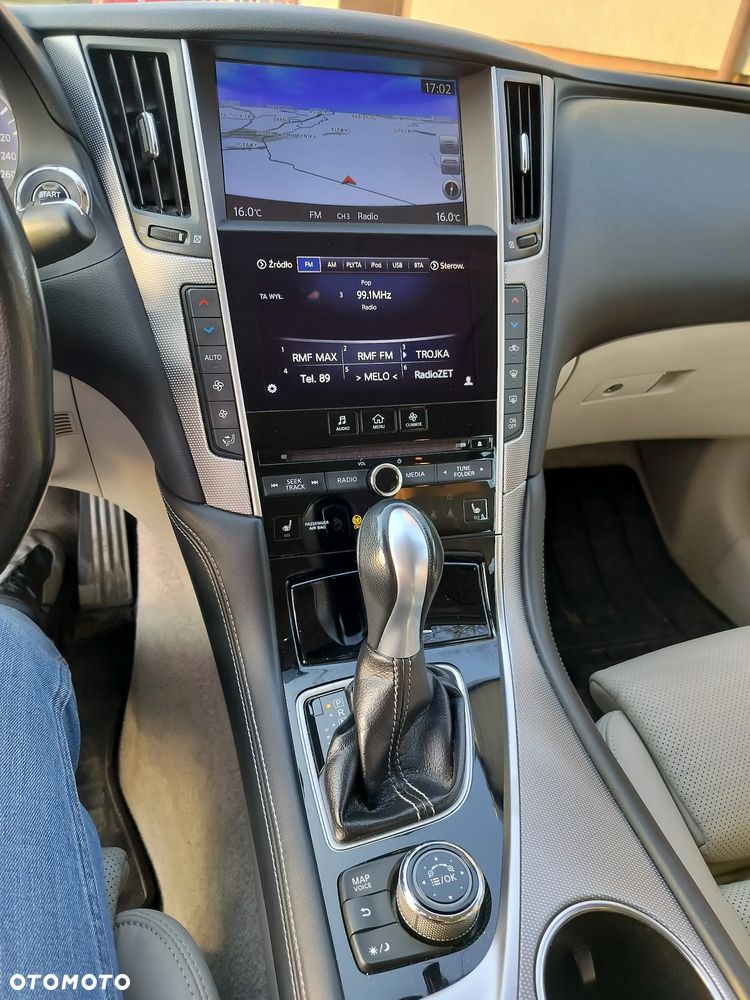 Infiniti Q50 2.0t Sport Sound Studio by Bose - 15