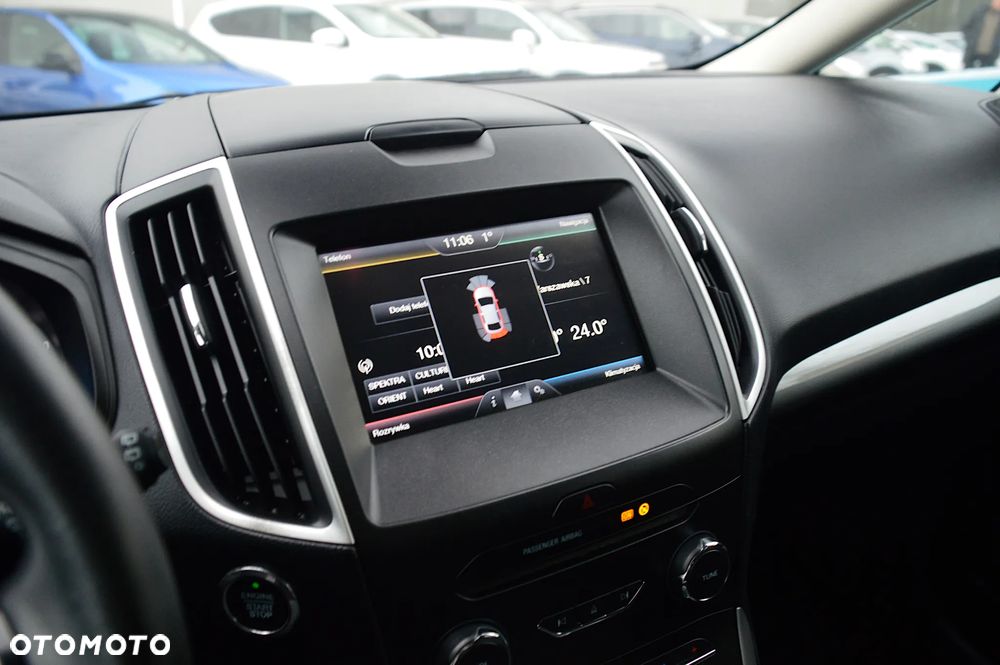 Ford S-Max 2.0 TDCi 4WD Titanium - 24