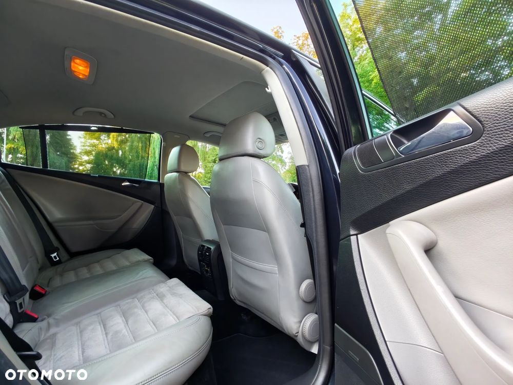 Volkswagen Passat 2.0 TSI Highline - 26